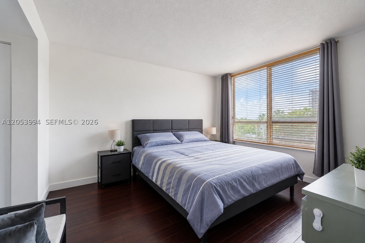 CAPOMAR CONDO - Residential