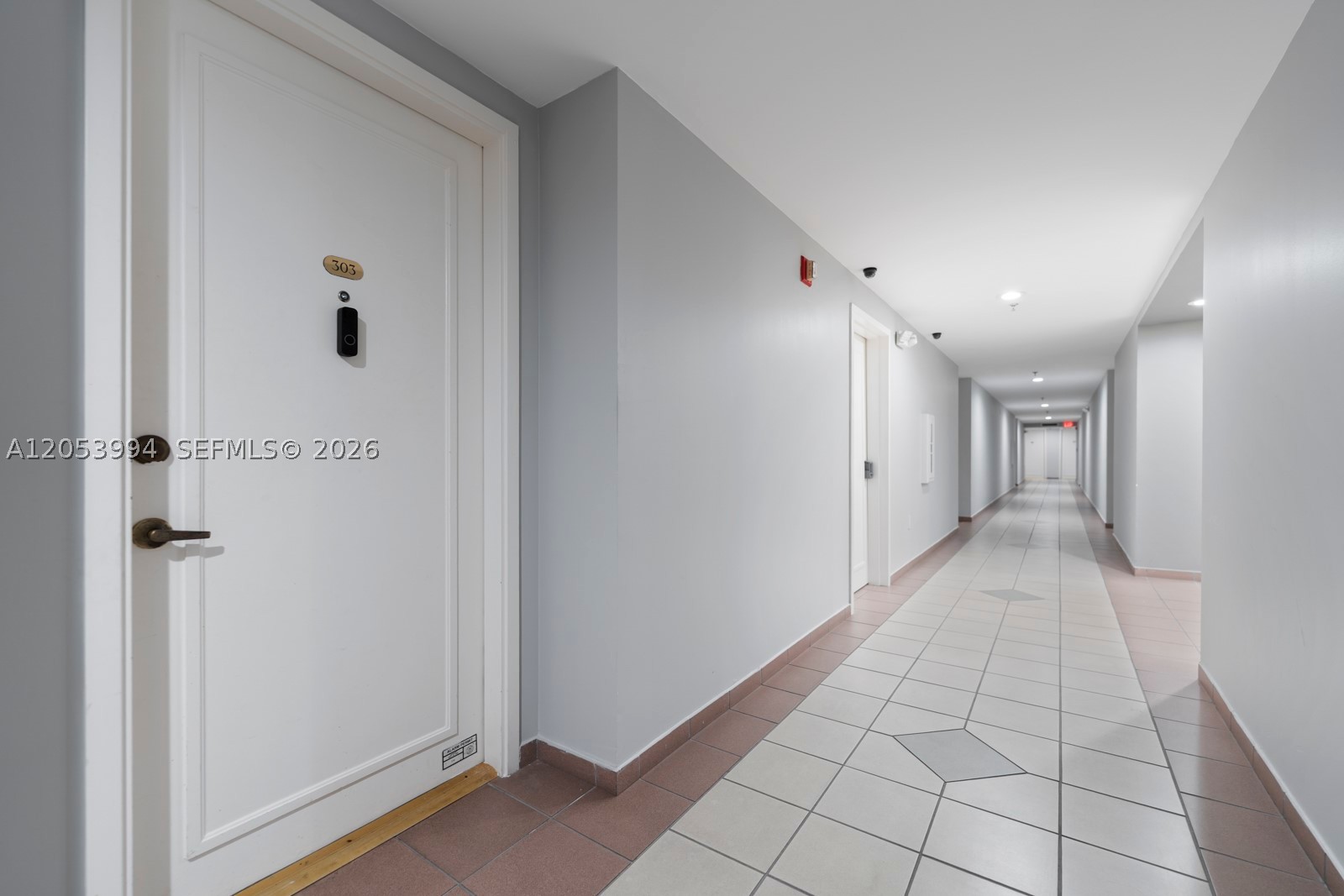 CAPOMAR CONDO - Residential
