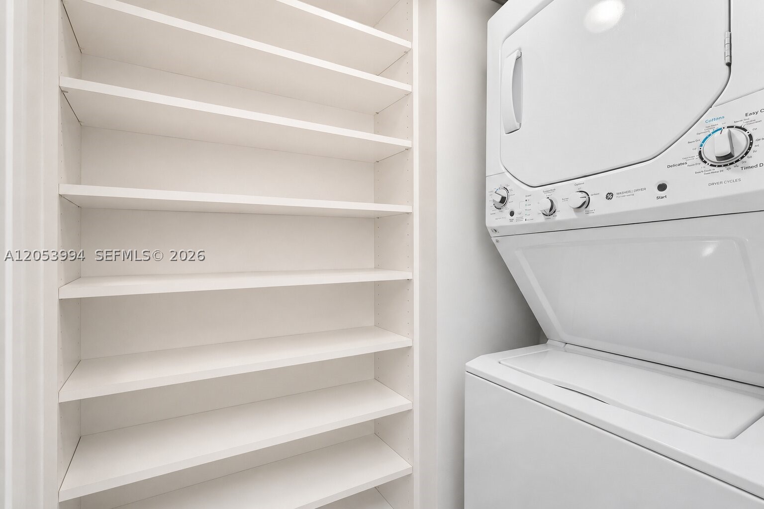 CAPOMAR CONDO - Residential