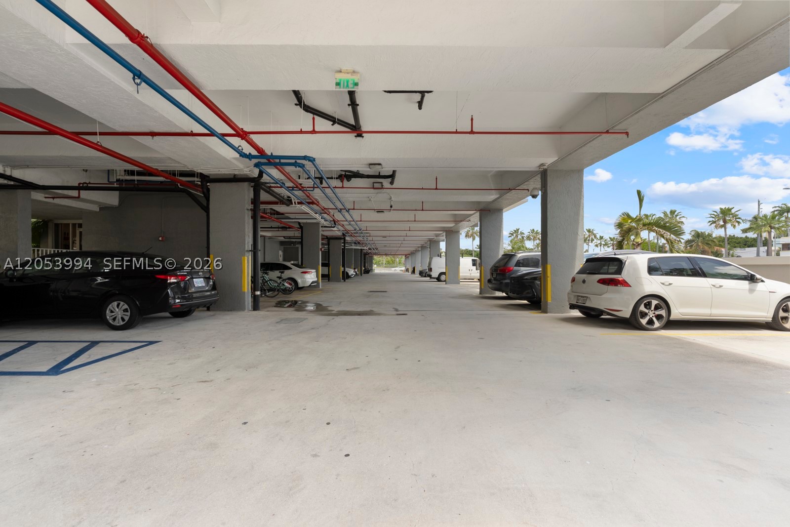 CAPOMAR CONDO - Residential