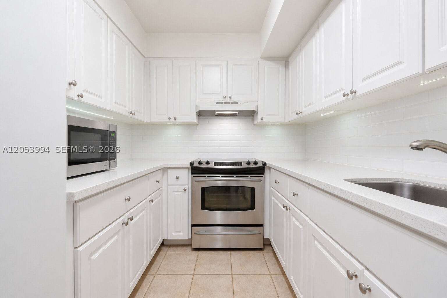 CAPOMAR CONDO - Residential