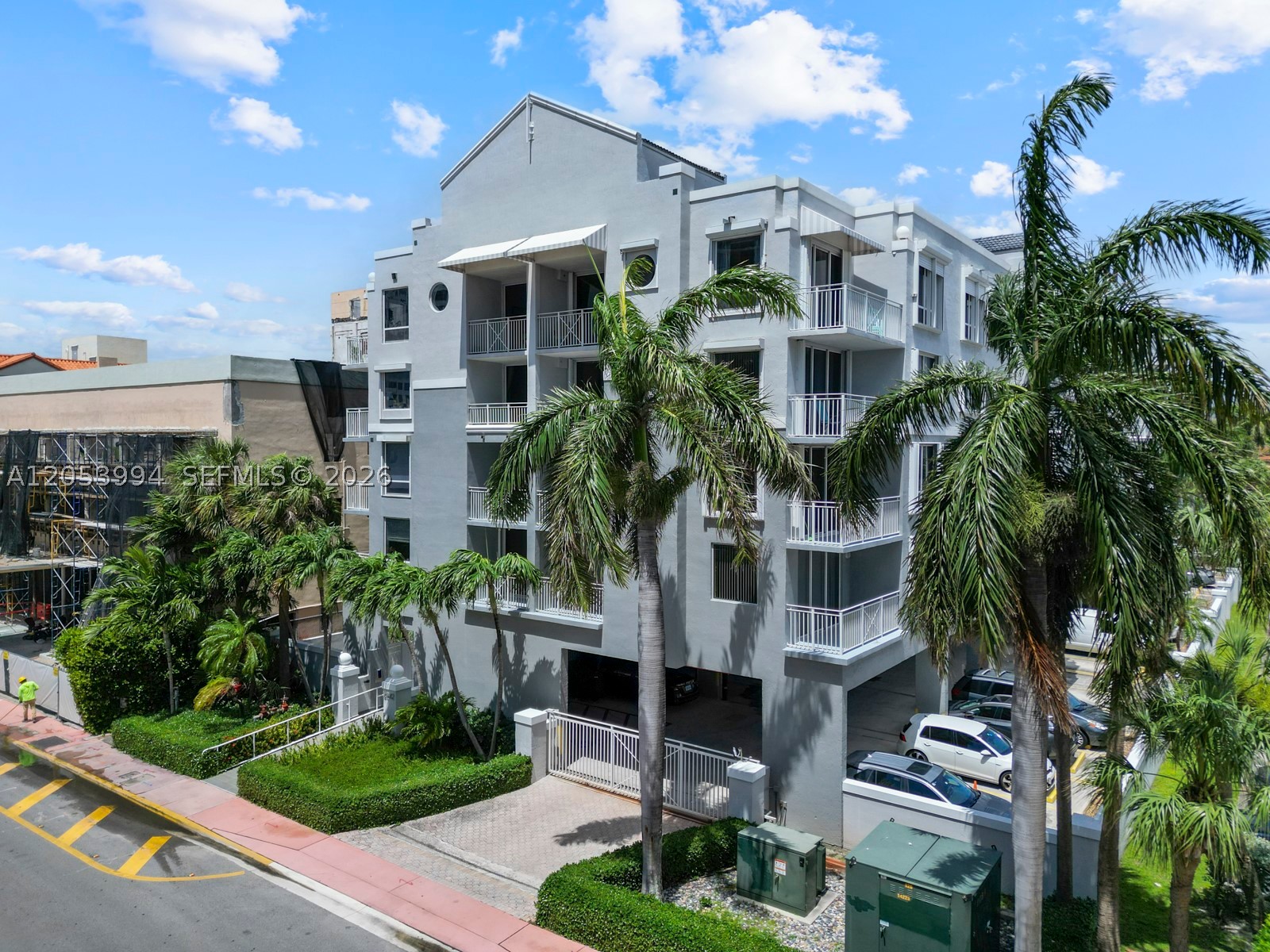 CAPOMAR CONDO - Residential