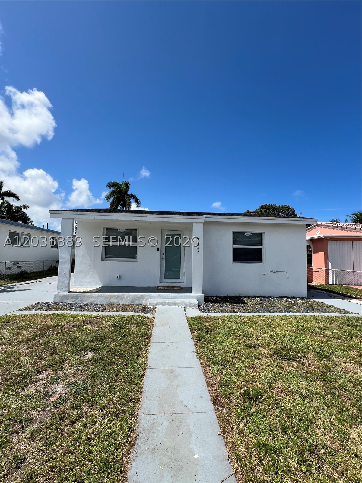 HOLLYWOOD LITTLE RANCHES - Residential Lease