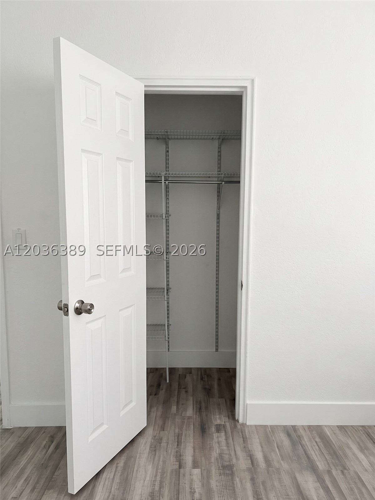 HOLLYWOOD LITTLE RANCHES - Residential Lease