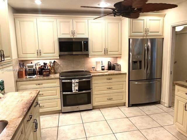 NO 2 PALM-AIRE COUNTRY CL - Residential