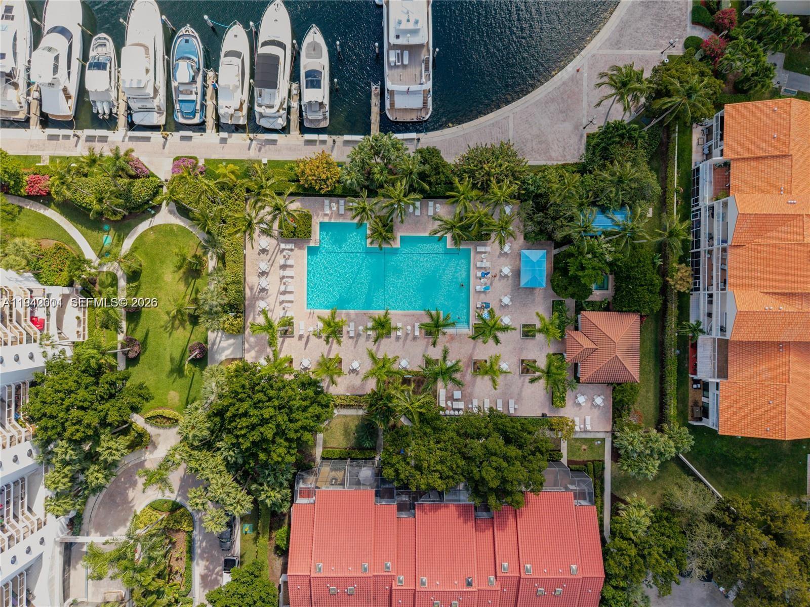 HARBOR TWS AT THE WATERWA - Residential