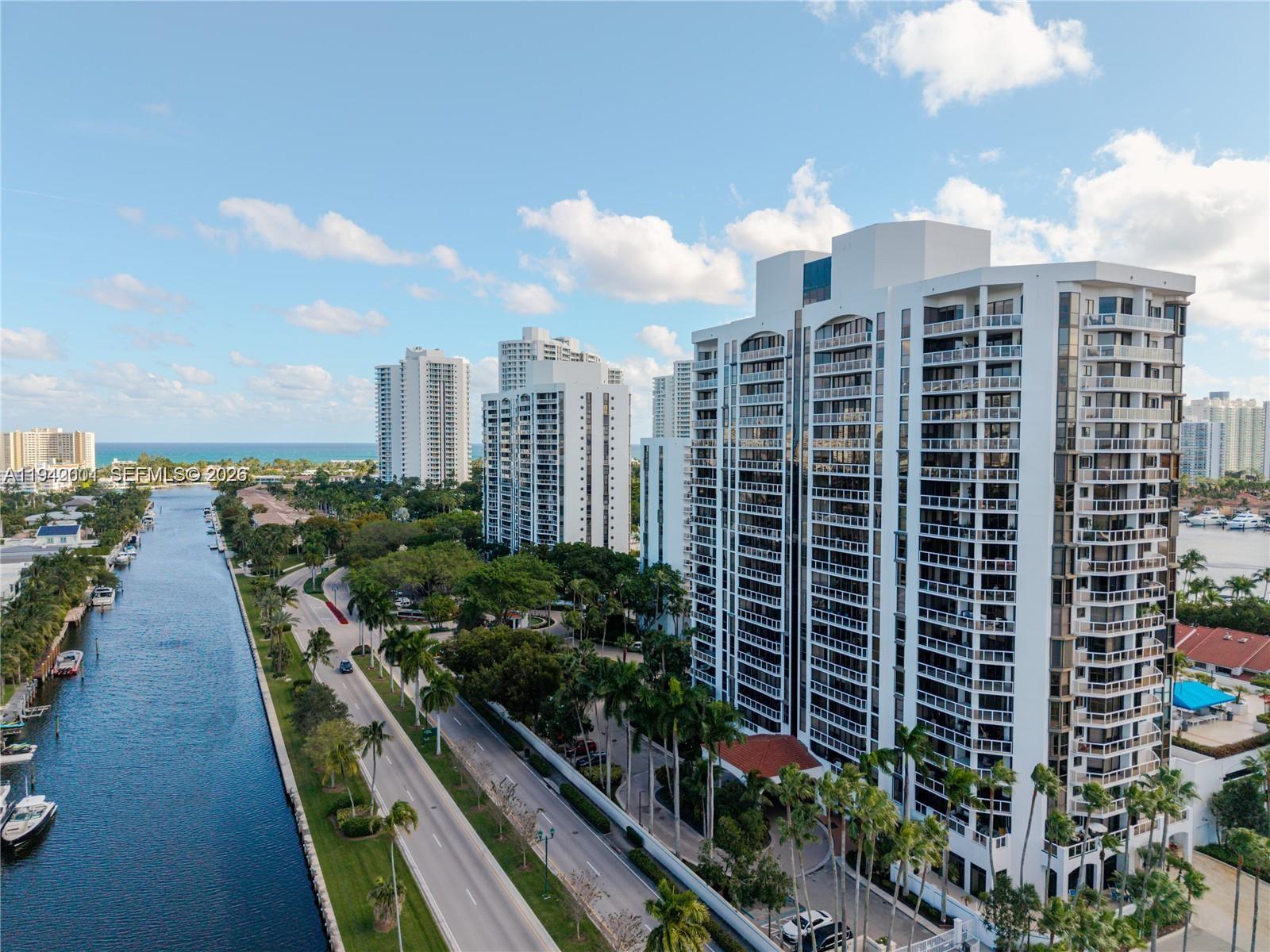 HARBOR TWS AT THE WATERWA - Residential