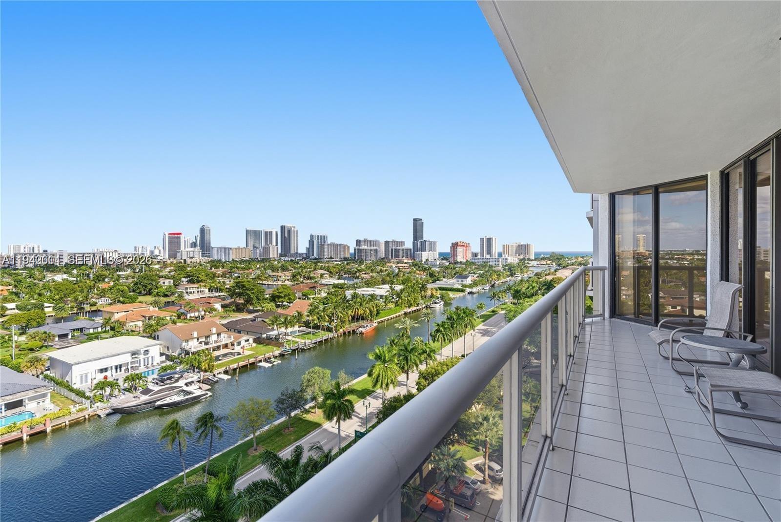 HARBOR TWS AT THE WATERWA - Residential