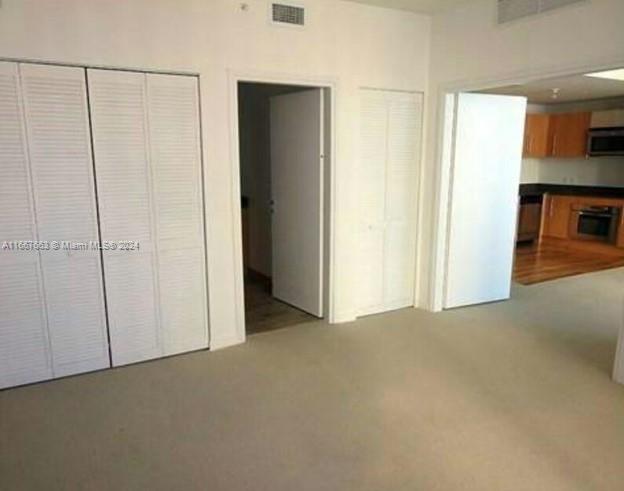 MET 1 CONDO - Residential