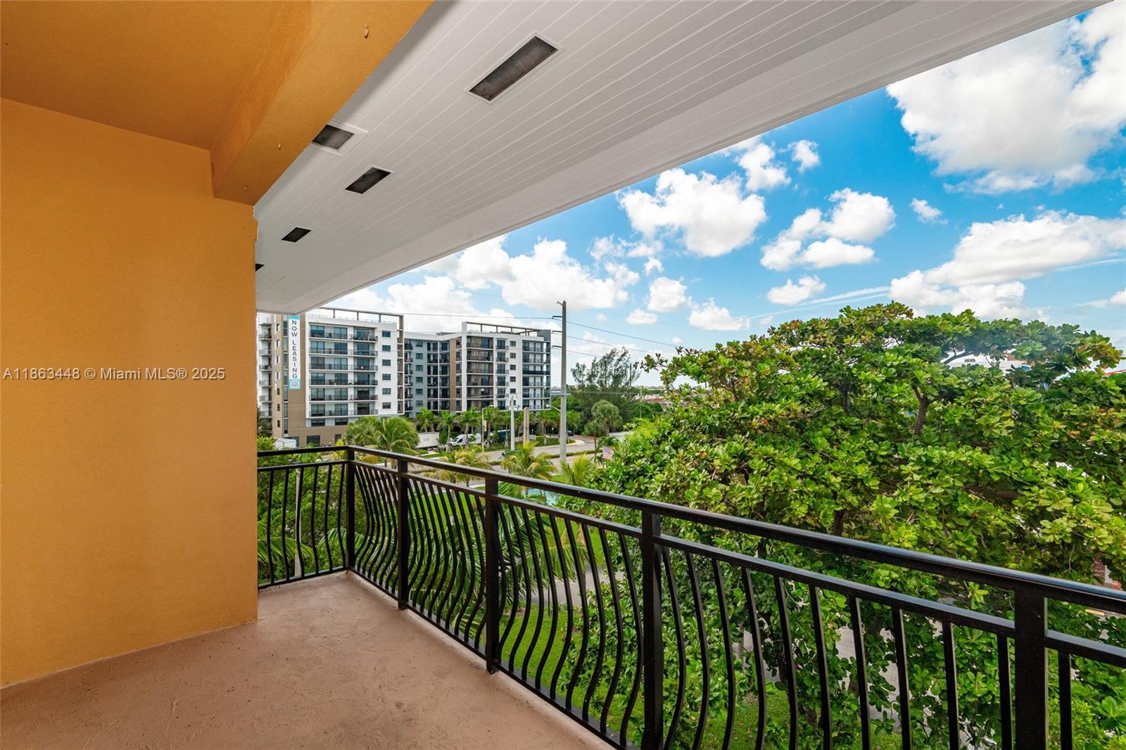 DANIA PLACE (THE) CONDO - Residential Lease