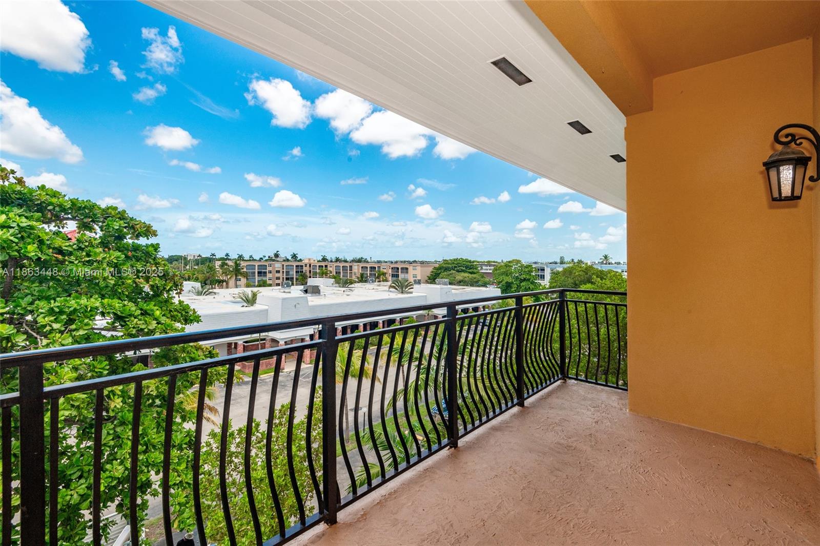 DANIA PLACE (THE) CONDO - Residential Lease