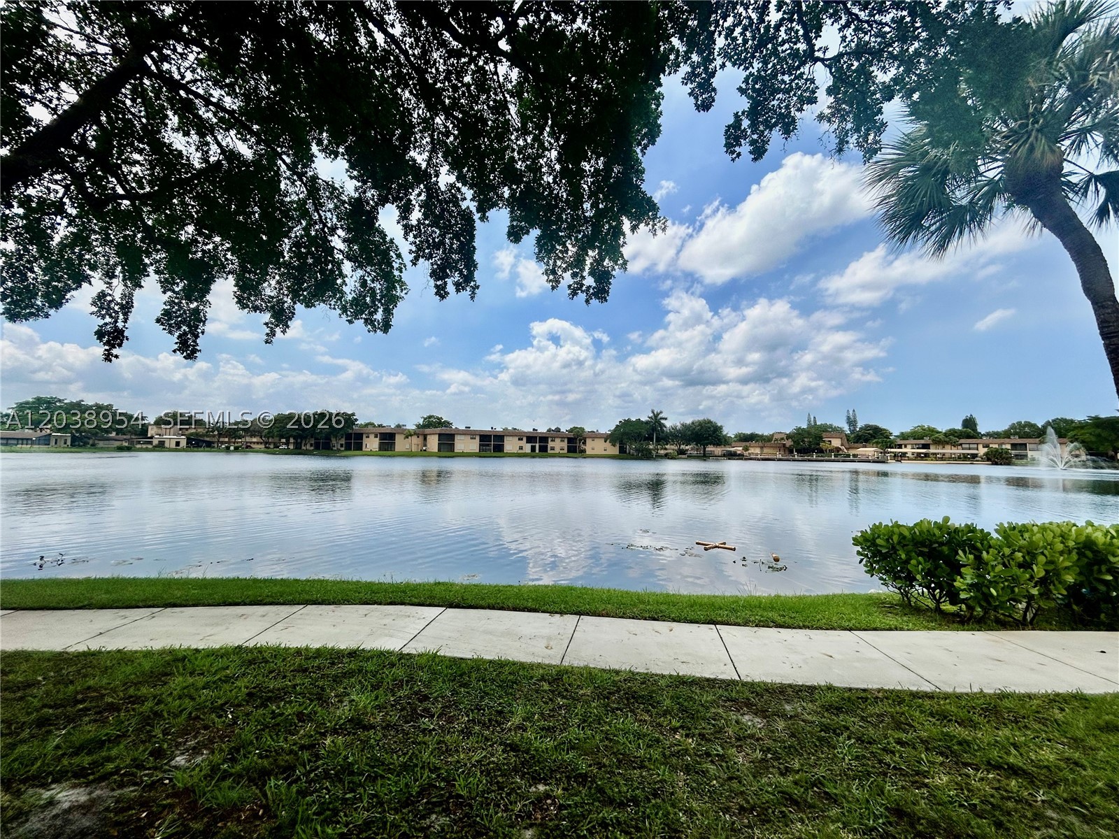VILLAS AT CARRIAGE HILLS - Residential