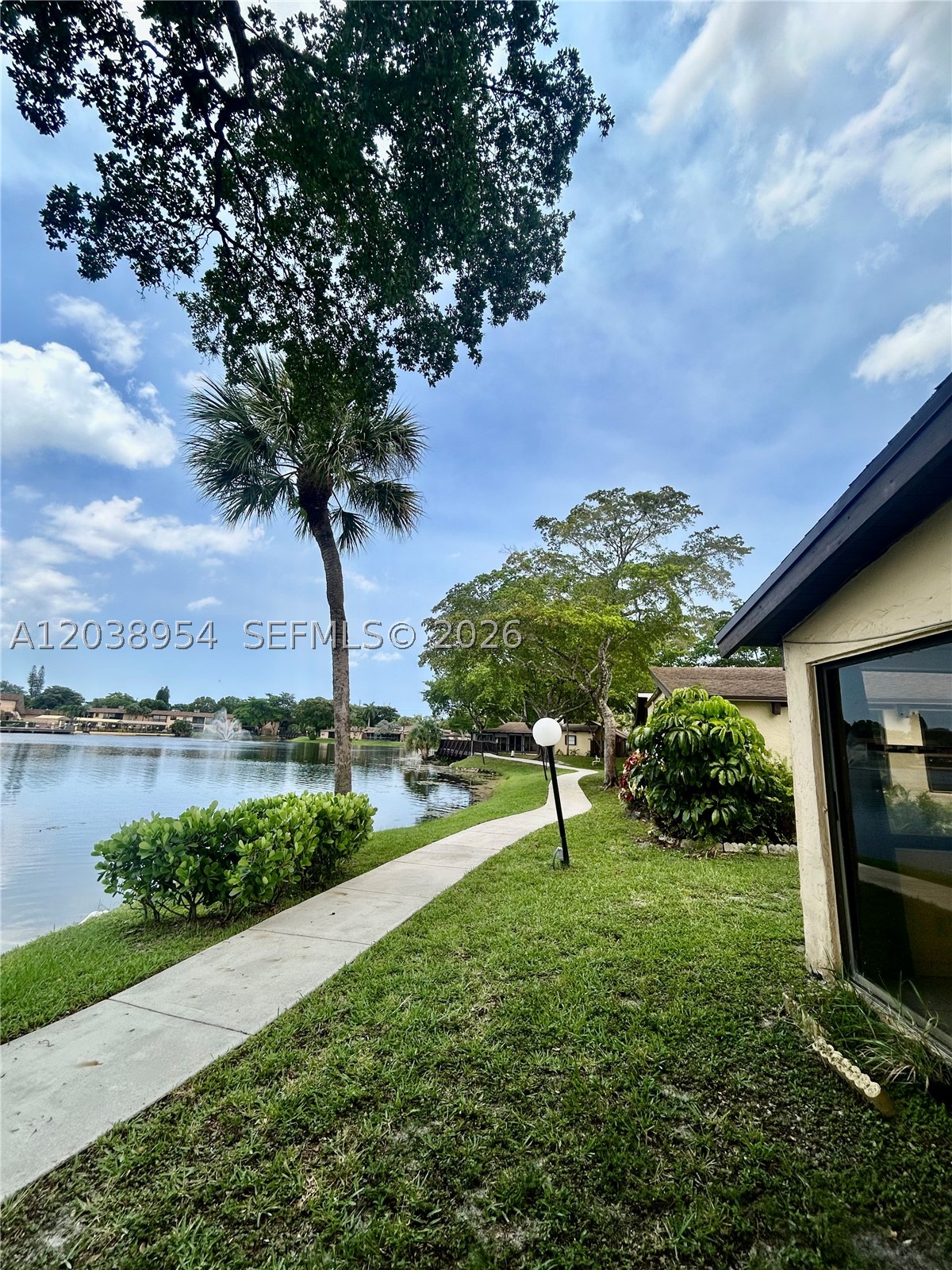 VILLAS AT CARRIAGE HILLS - Residential