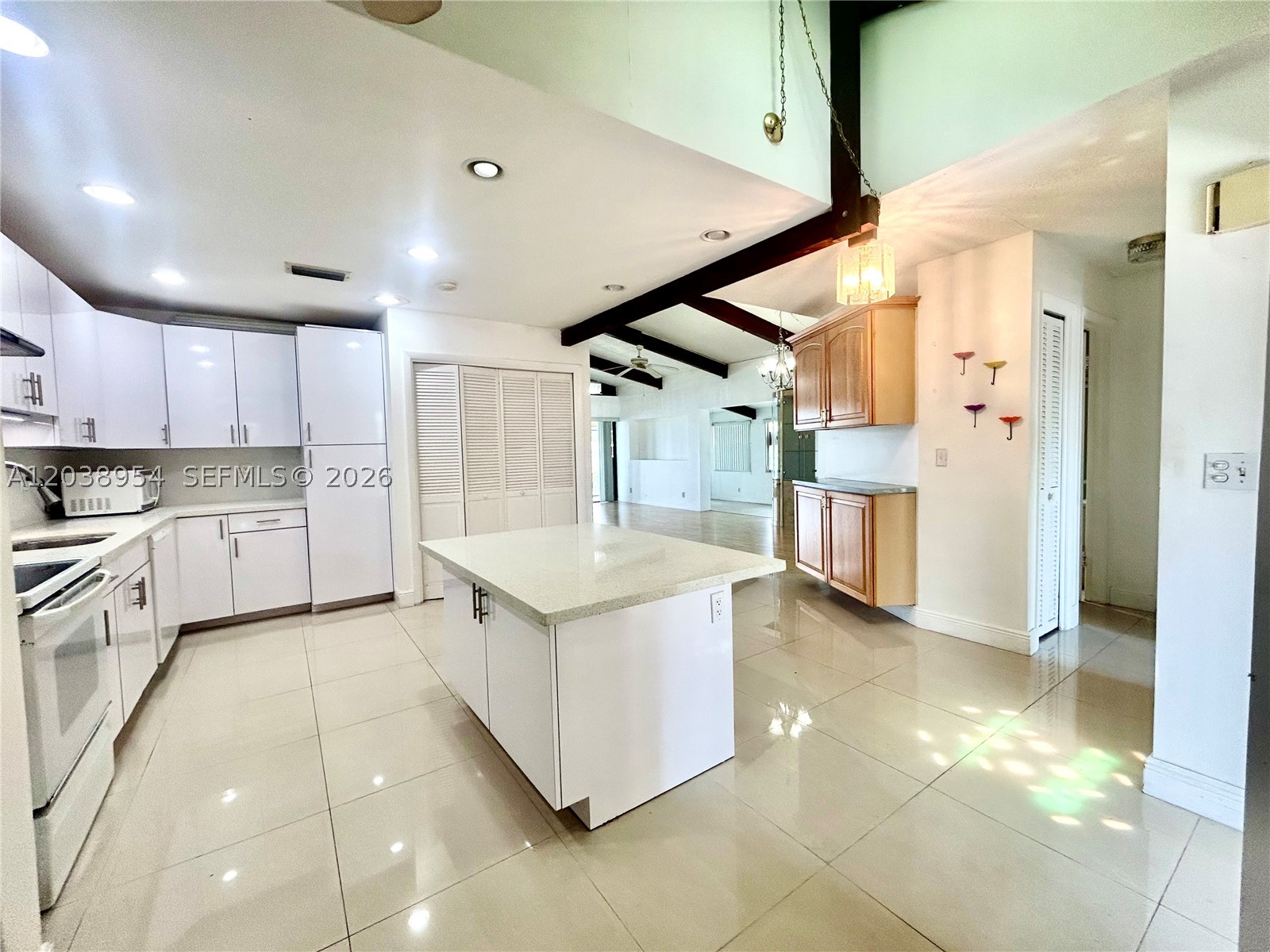 VILLAS AT CARRIAGE HILLS - Residential