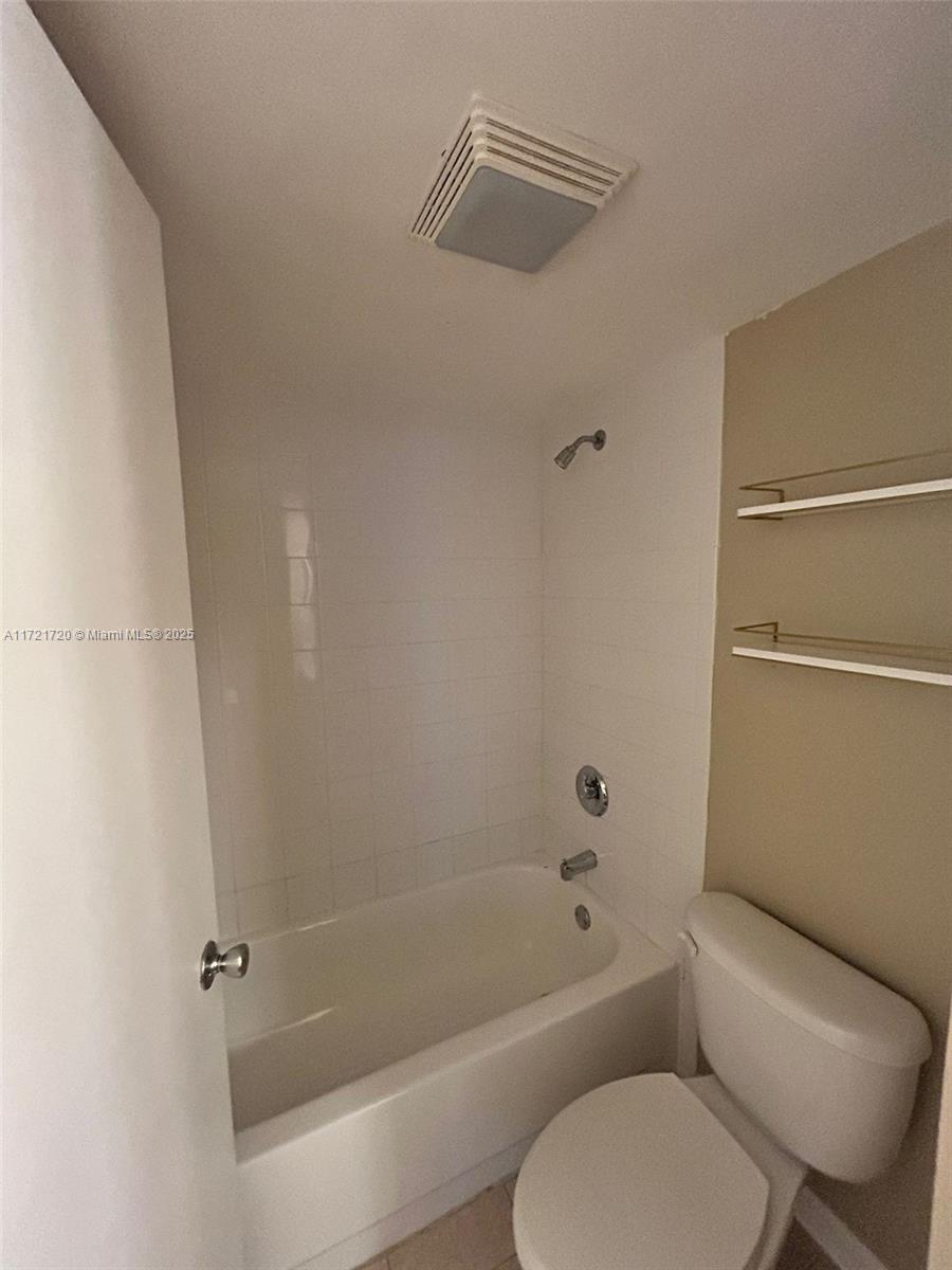 LAKES OF JACARANDA CONDO - Residential Lease