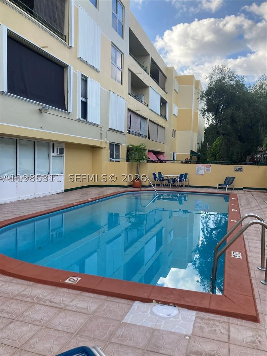 FLAMINGO COURT CONDO - Residential