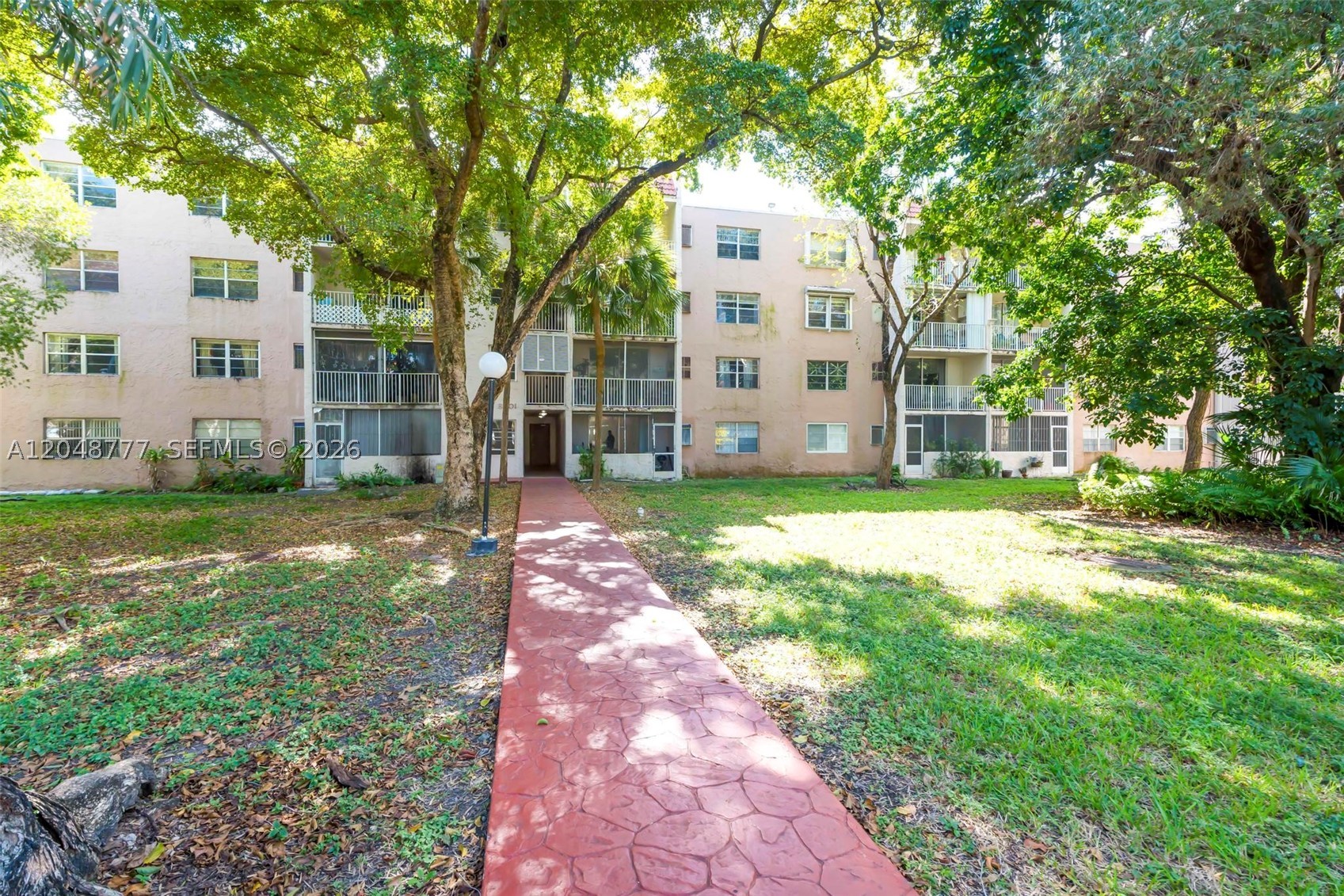 SUMMIT CHASE CONDO - Residential