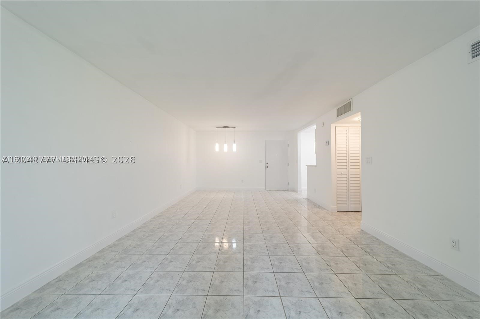 SUMMIT CHASE CONDO - Residential