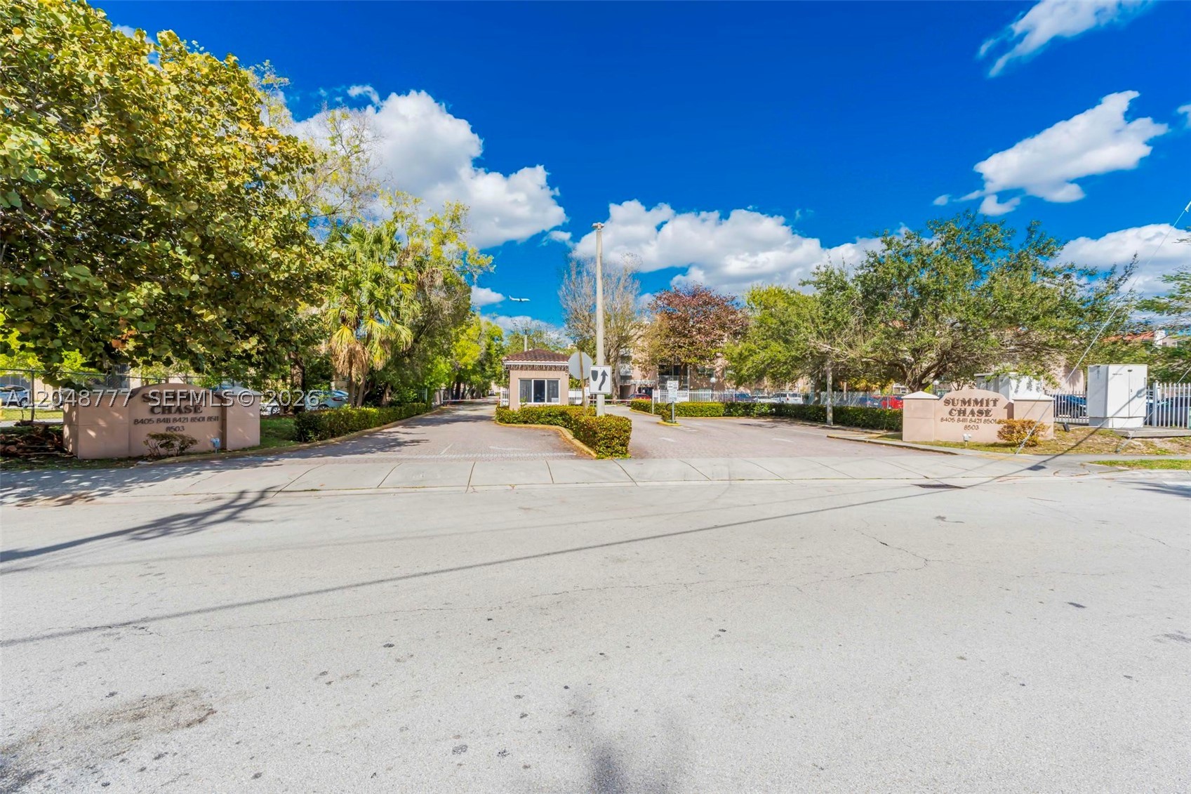 SUMMIT CHASE CONDO - Residential