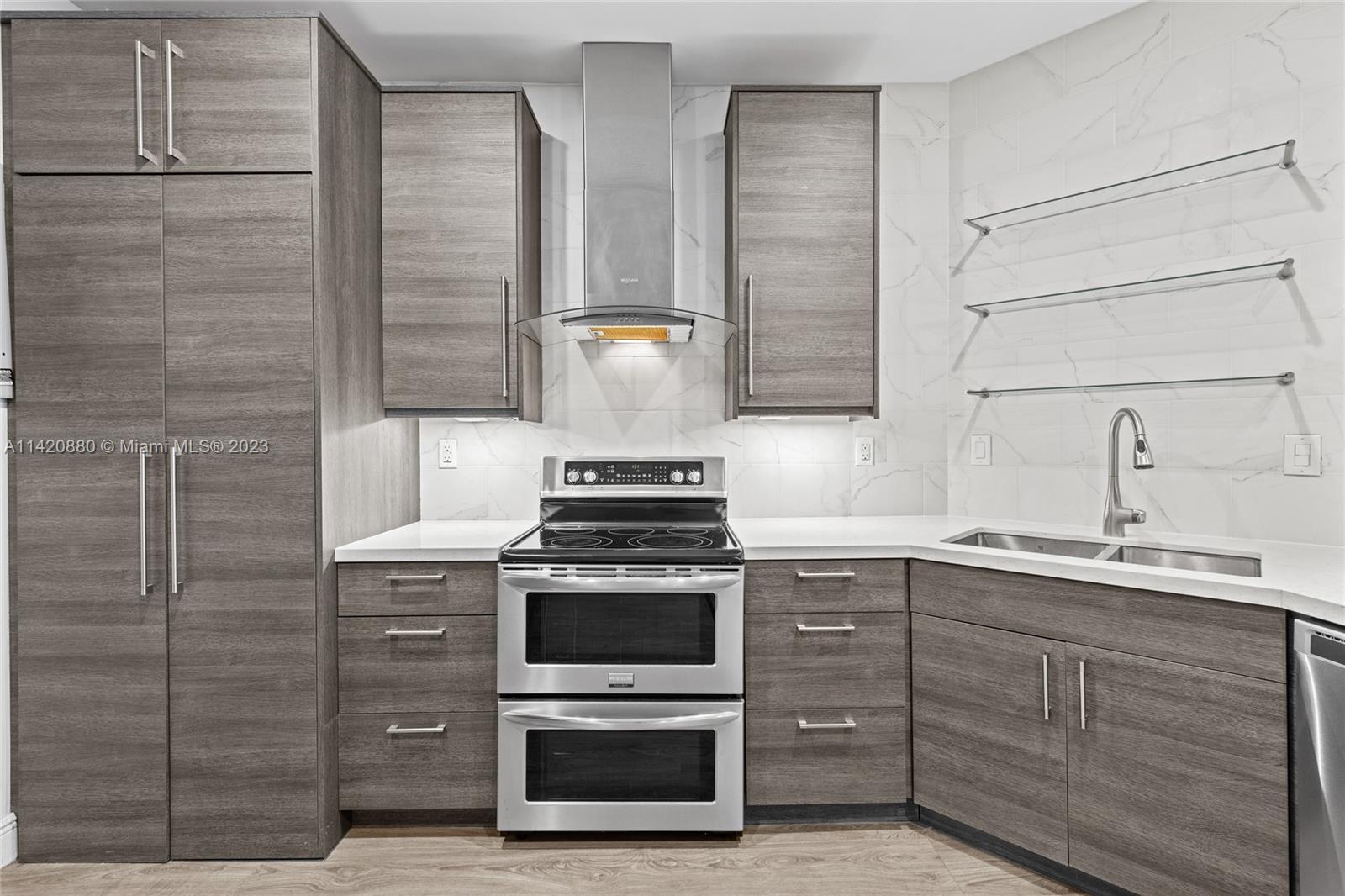 OCEAN CLUB CONDO - Residential Lease