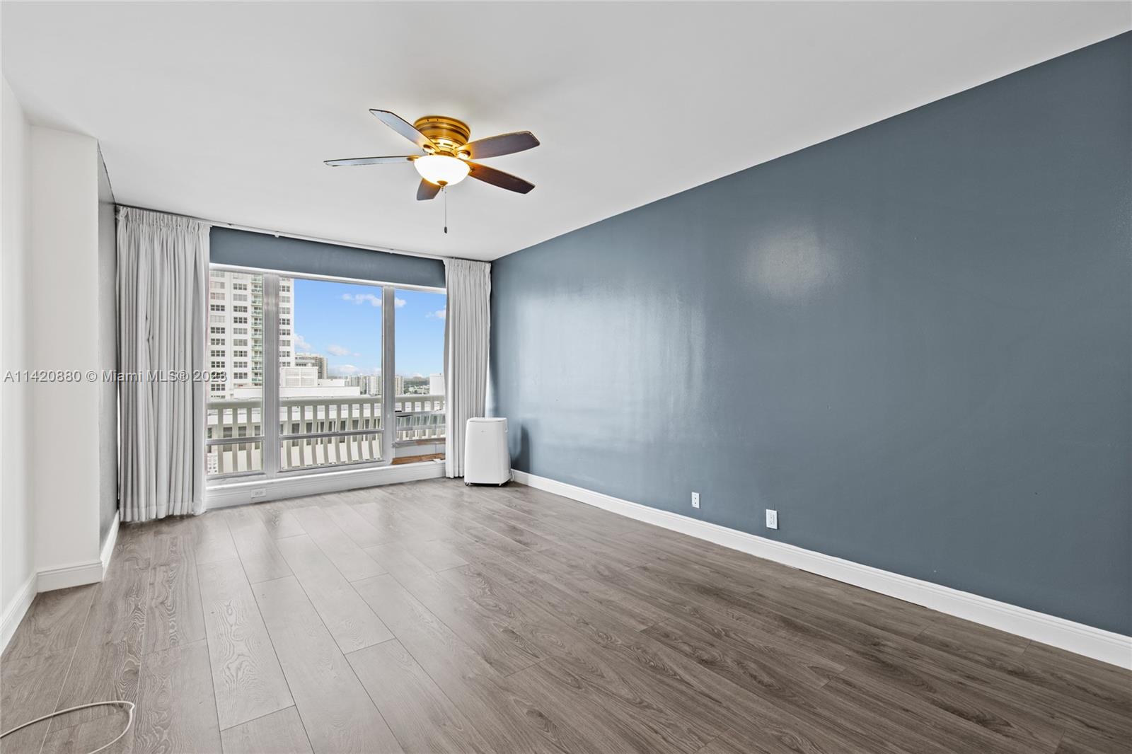 OCEAN CLUB CONDO - Residential Lease