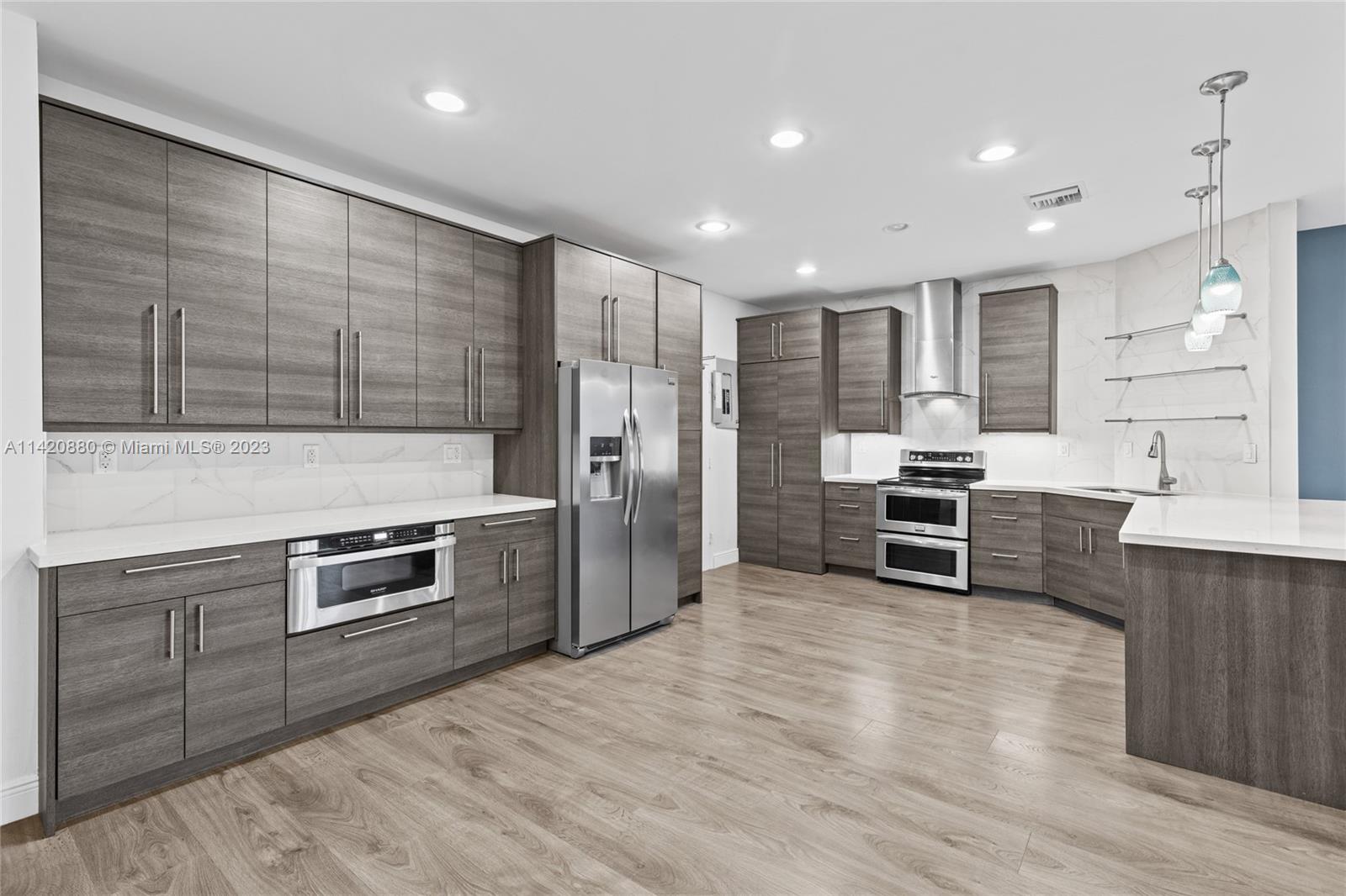 OCEAN CLUB CONDO - Residential Lease