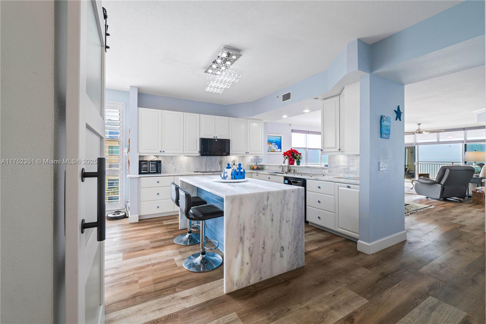 CHEZ SOLEIL CONDO - Residential