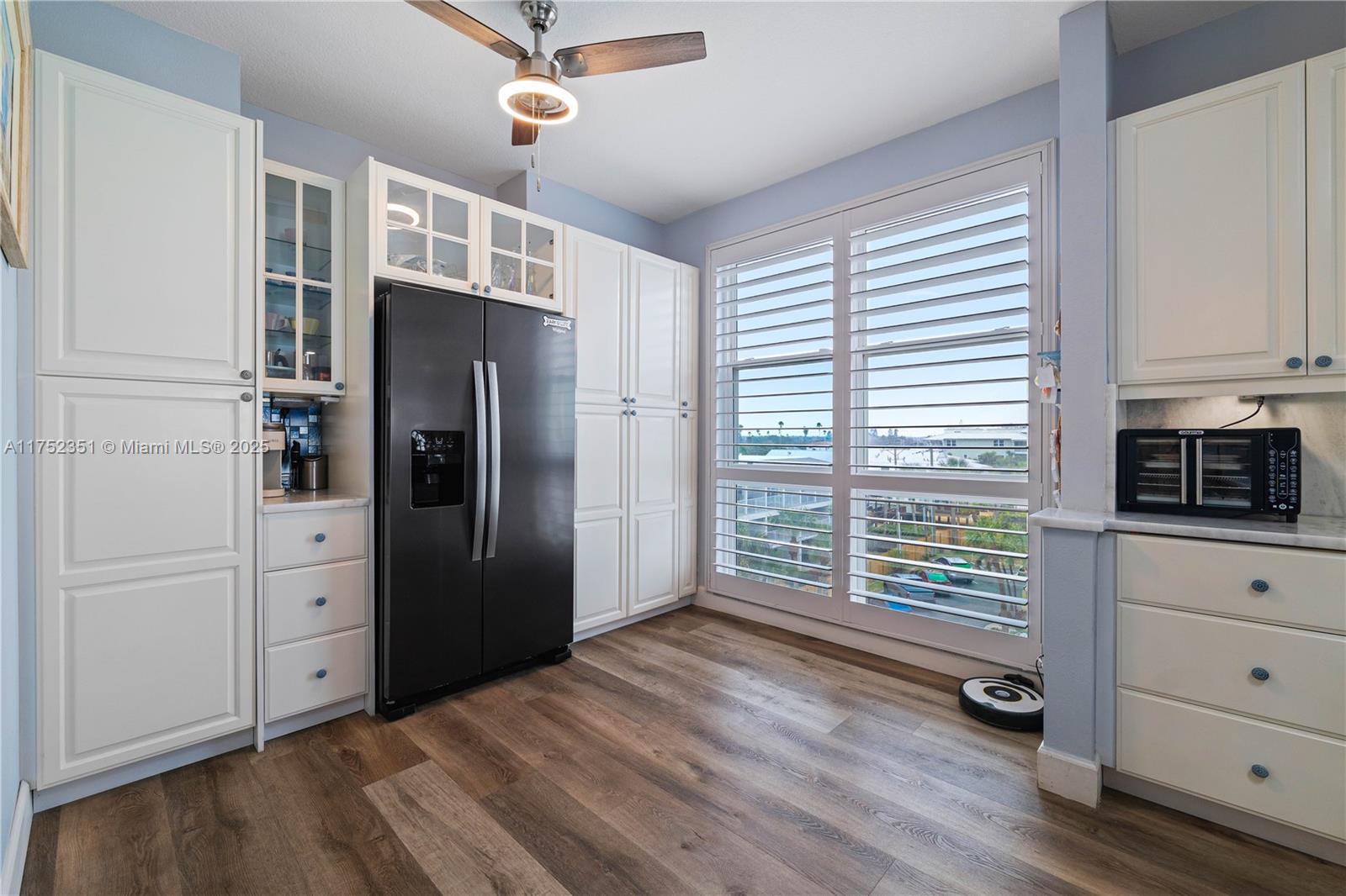 CHEZ SOLEIL CONDO - Residential