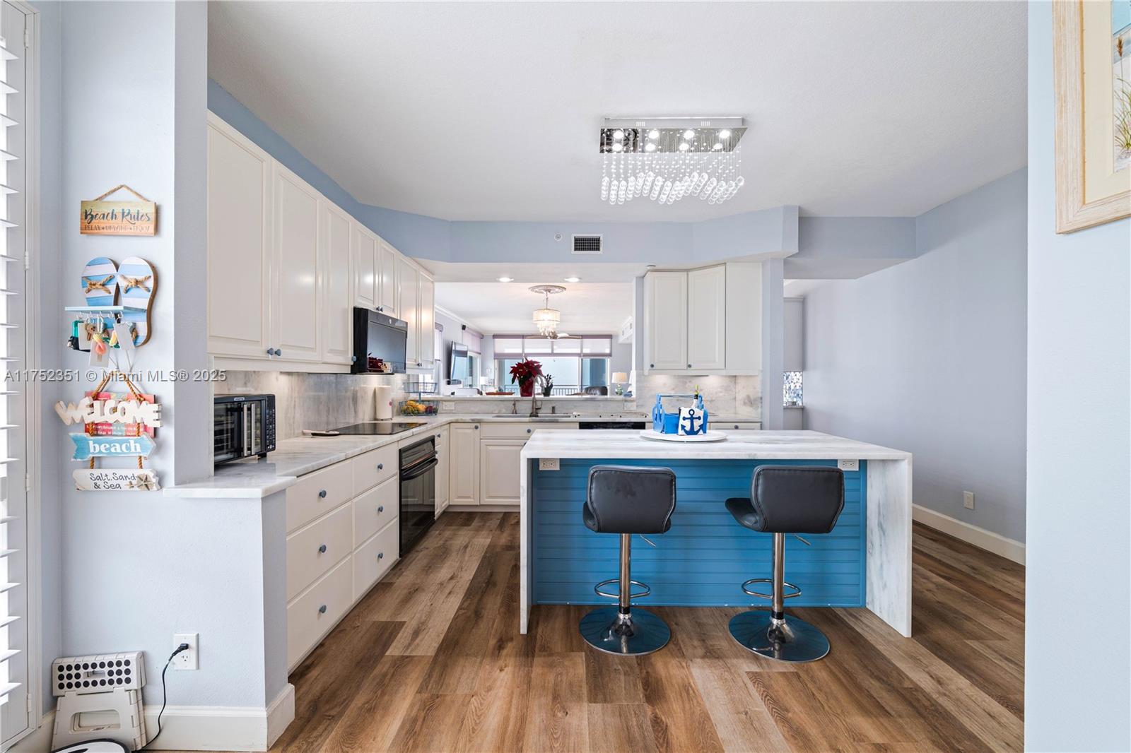 CHEZ SOLEIL CONDO - Residential
