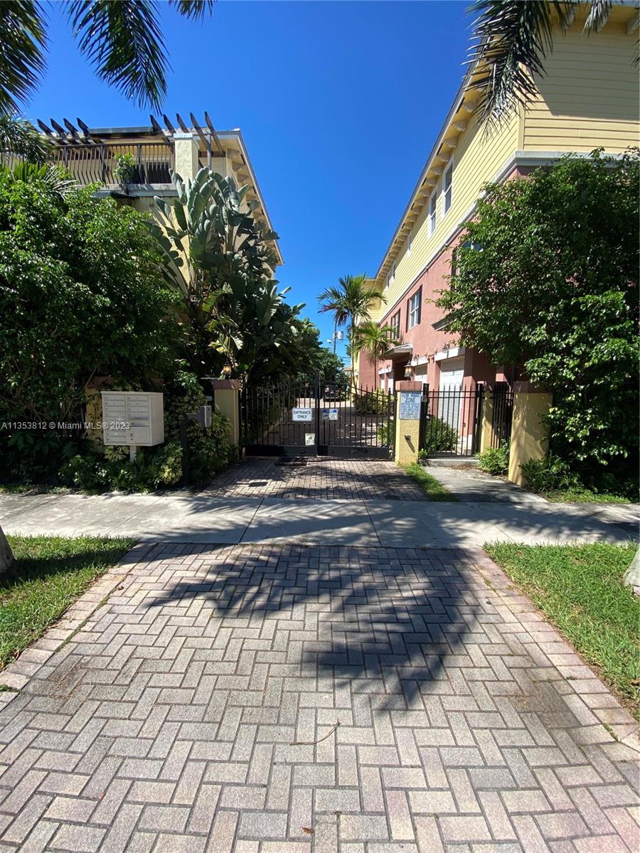 WAVERLY PLACE - Residential Lease