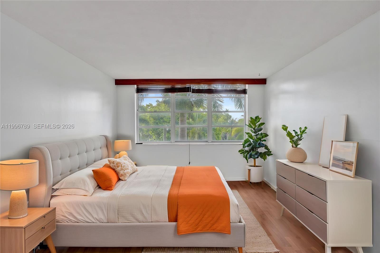 GOLDEN VIEW CONDO - Residential