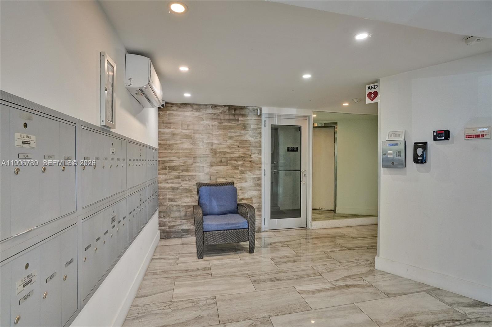 GOLDEN VIEW CONDO - Residential