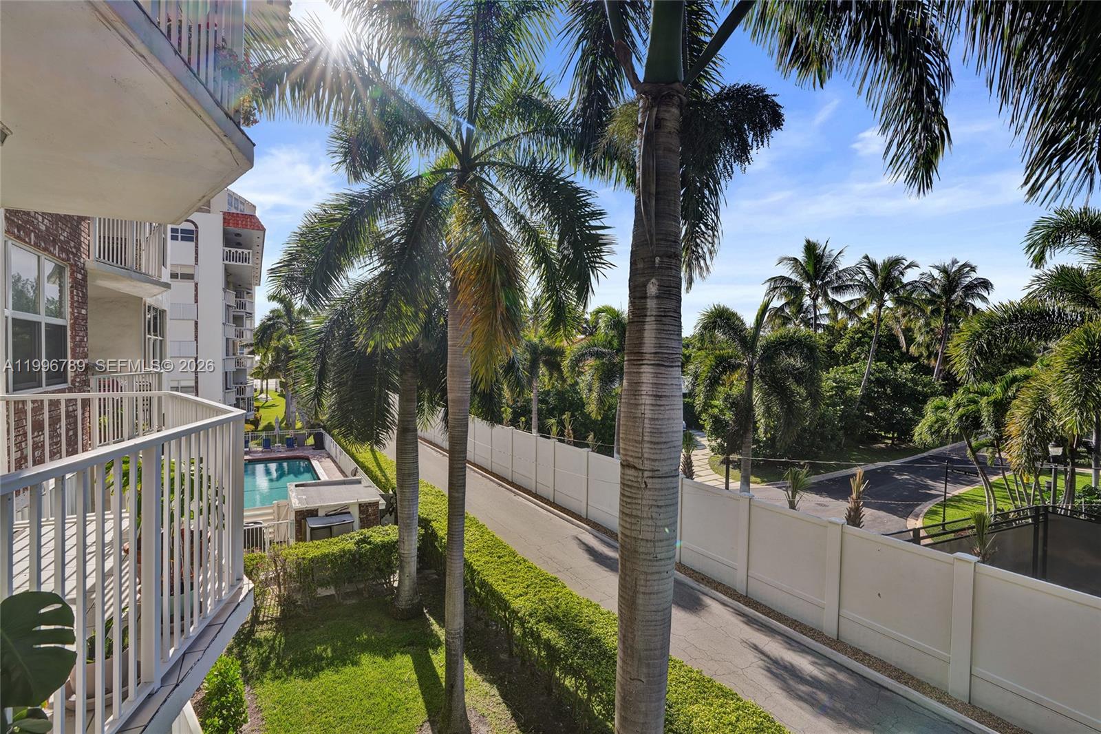 GOLDEN VIEW CONDO - Residential