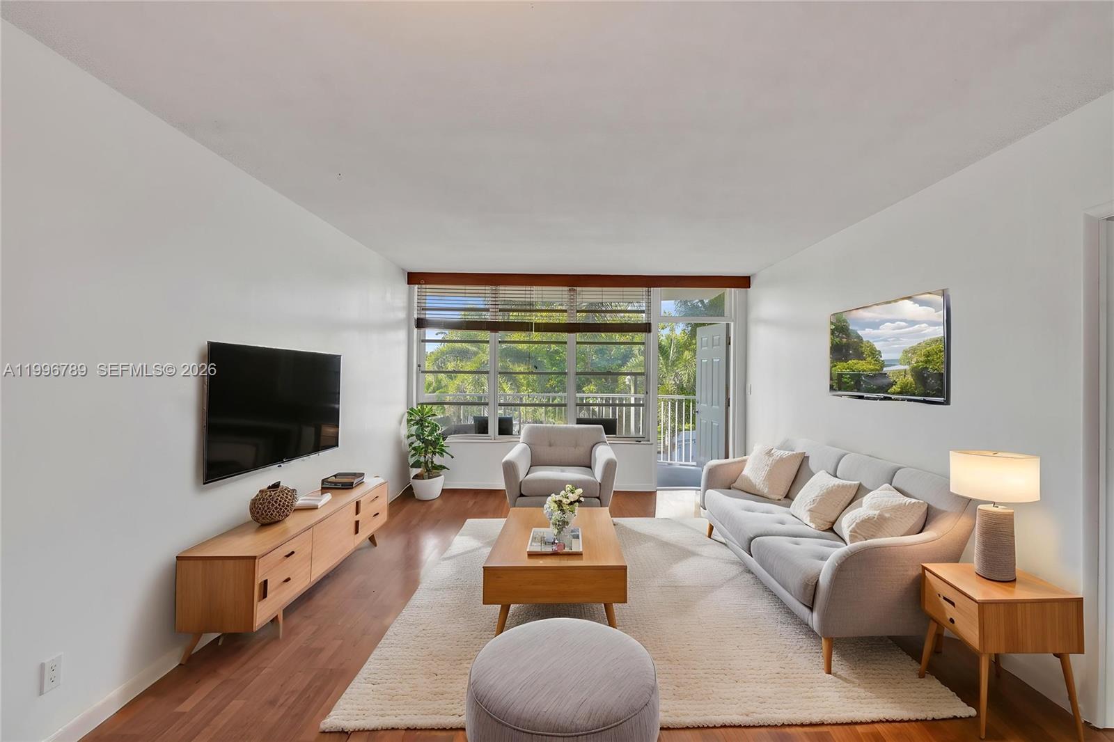 GOLDEN VIEW CONDO - Residential