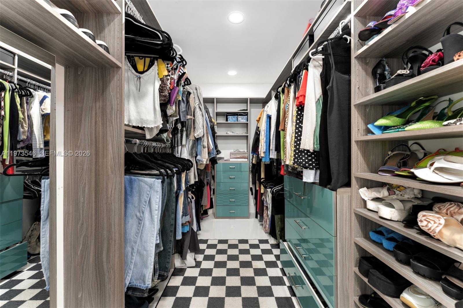 BRICKELL HAMMOCK UNIT NO - Residential