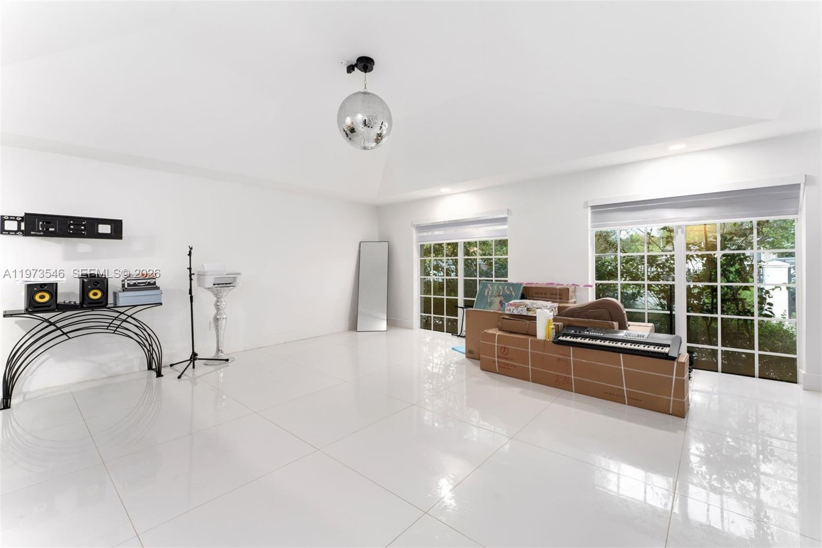 BRICKELL HAMMOCK UNIT NO - Residential