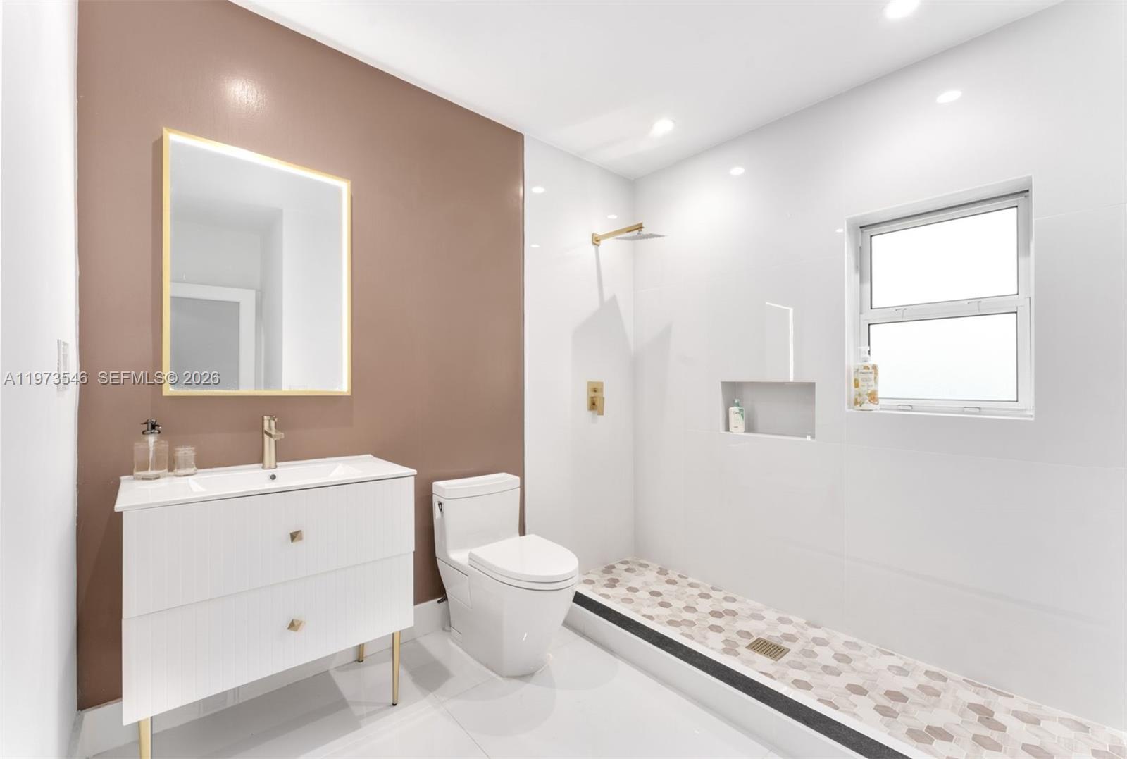 BRICKELL HAMMOCK UNIT NO - Residential