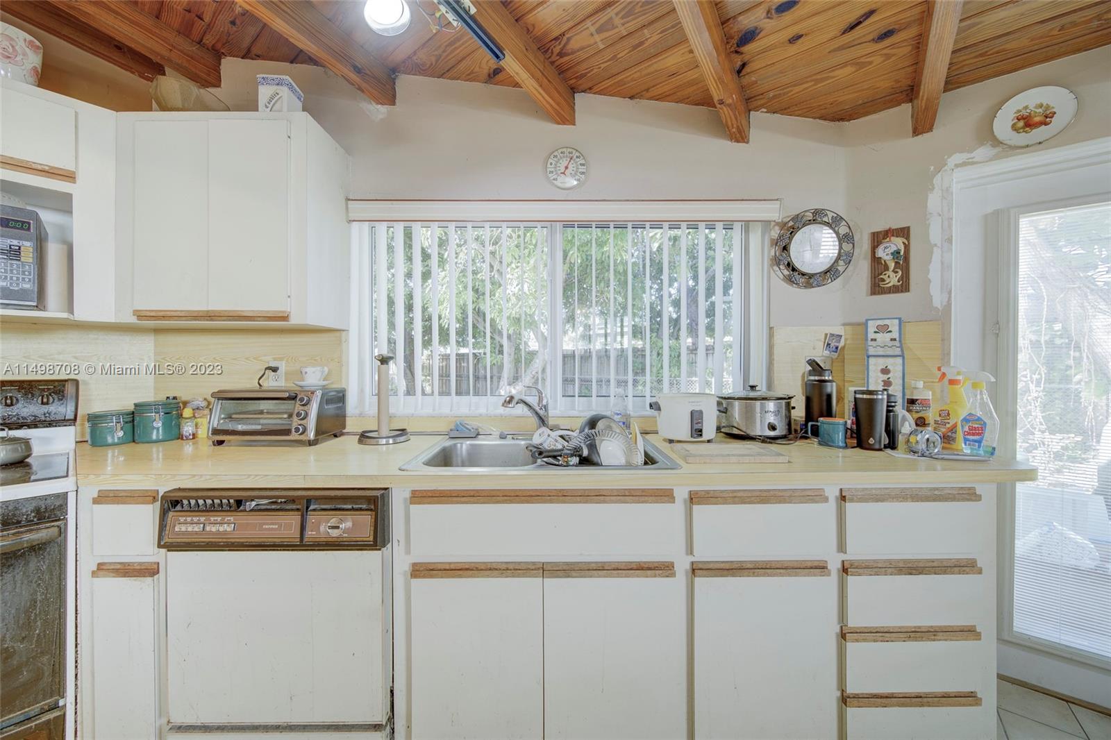 CORAL PARK ESTATES SEC 1 - Residential