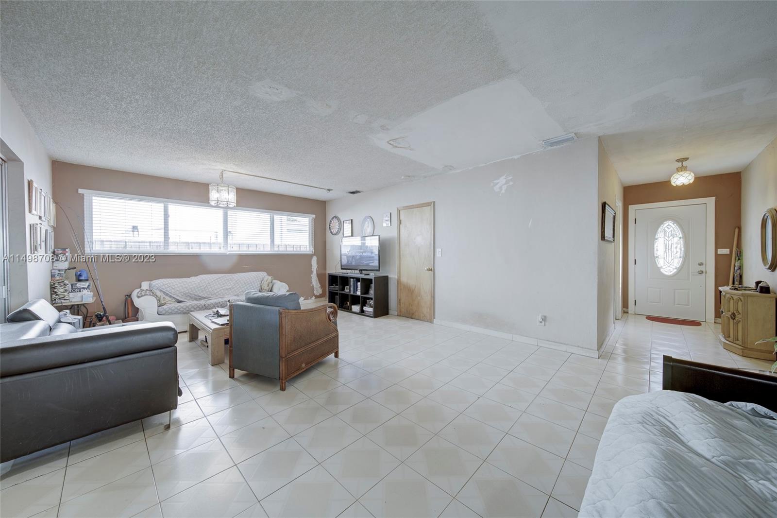 CORAL PARK ESTATES SEC 1 - Residential