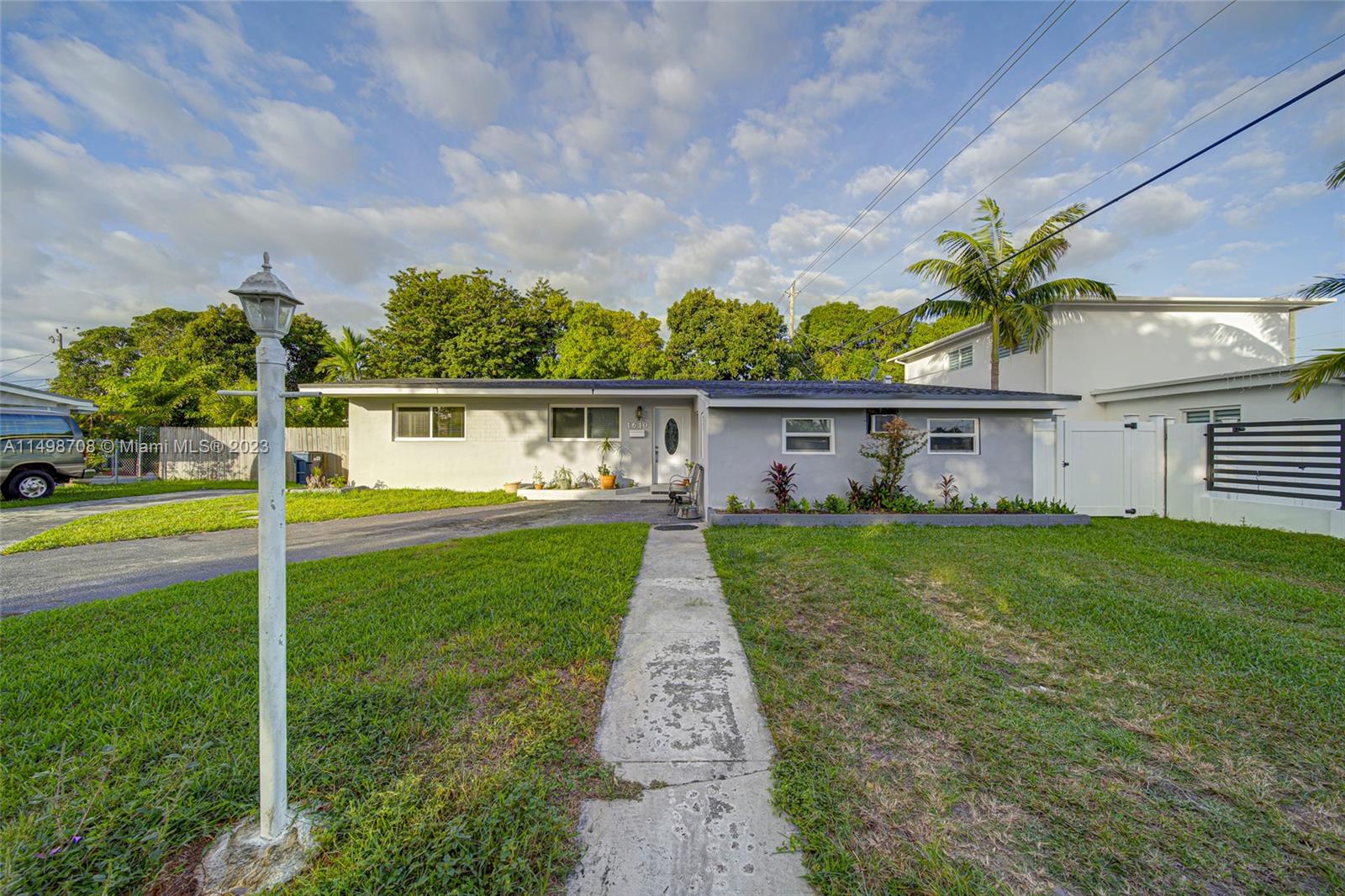 CORAL PARK ESTATES SEC 1 - Residential