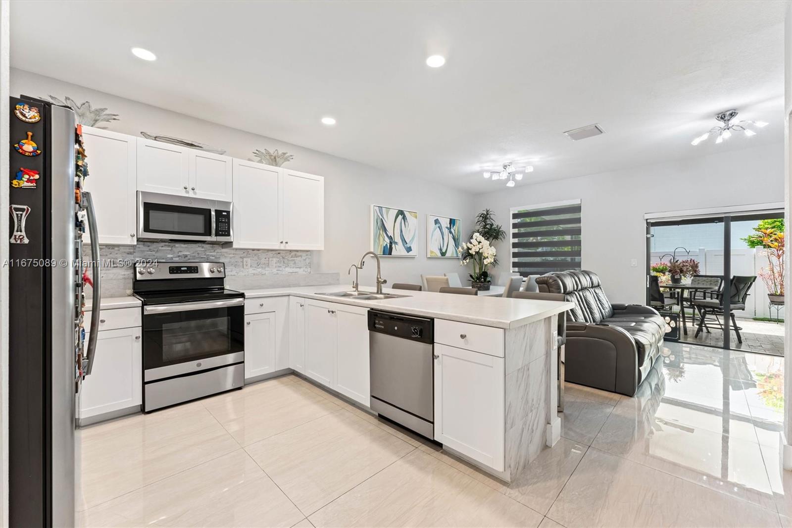 AQUABELLA SECTION TWO - Residential Lease