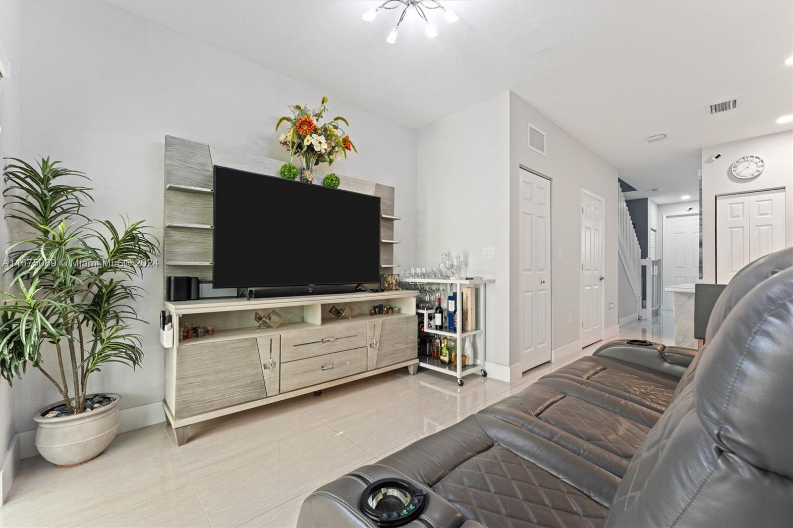 AQUABELLA SECTION TWO - Residential Lease
