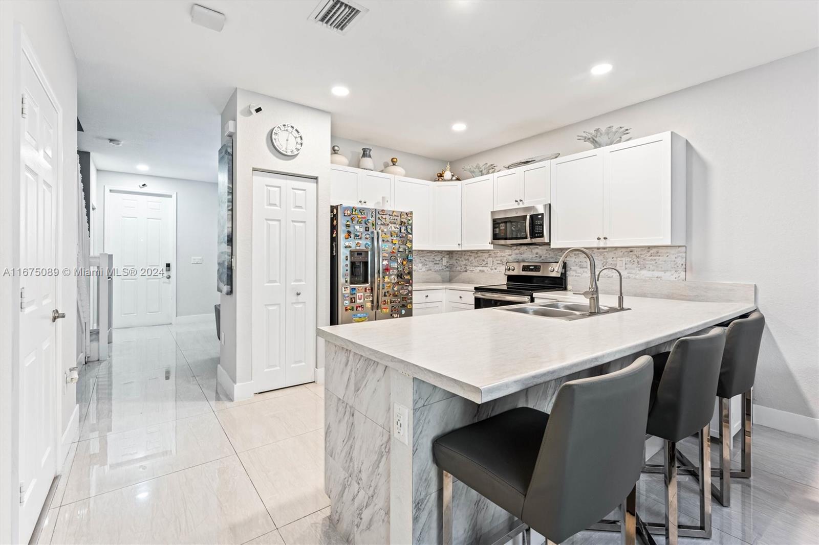 AQUABELLA SECTION TWO - Residential Lease
