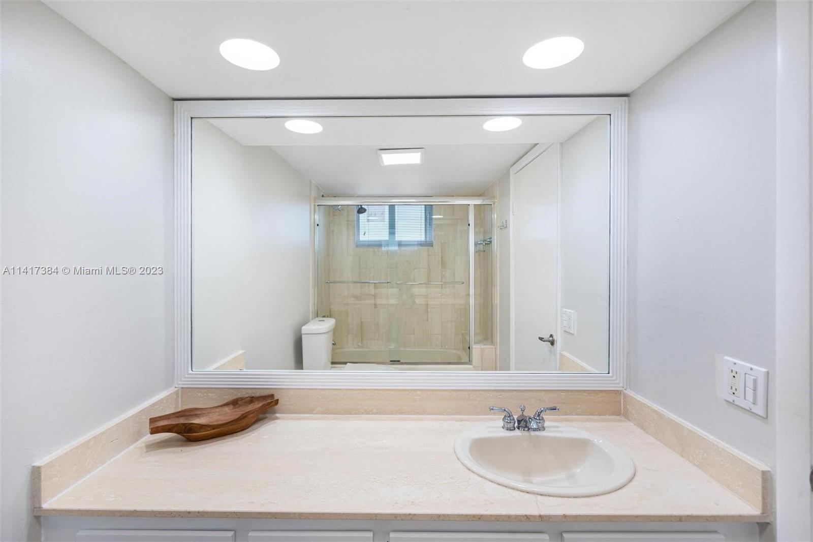 THE ROYAL CLUB CONDO - Residential