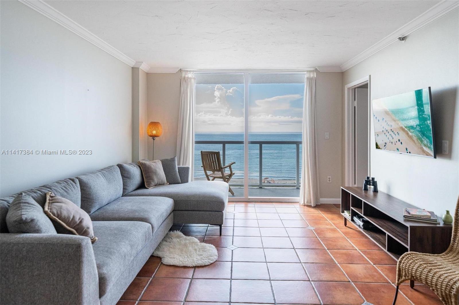 THE ROYAL CLUB CONDO - Residential