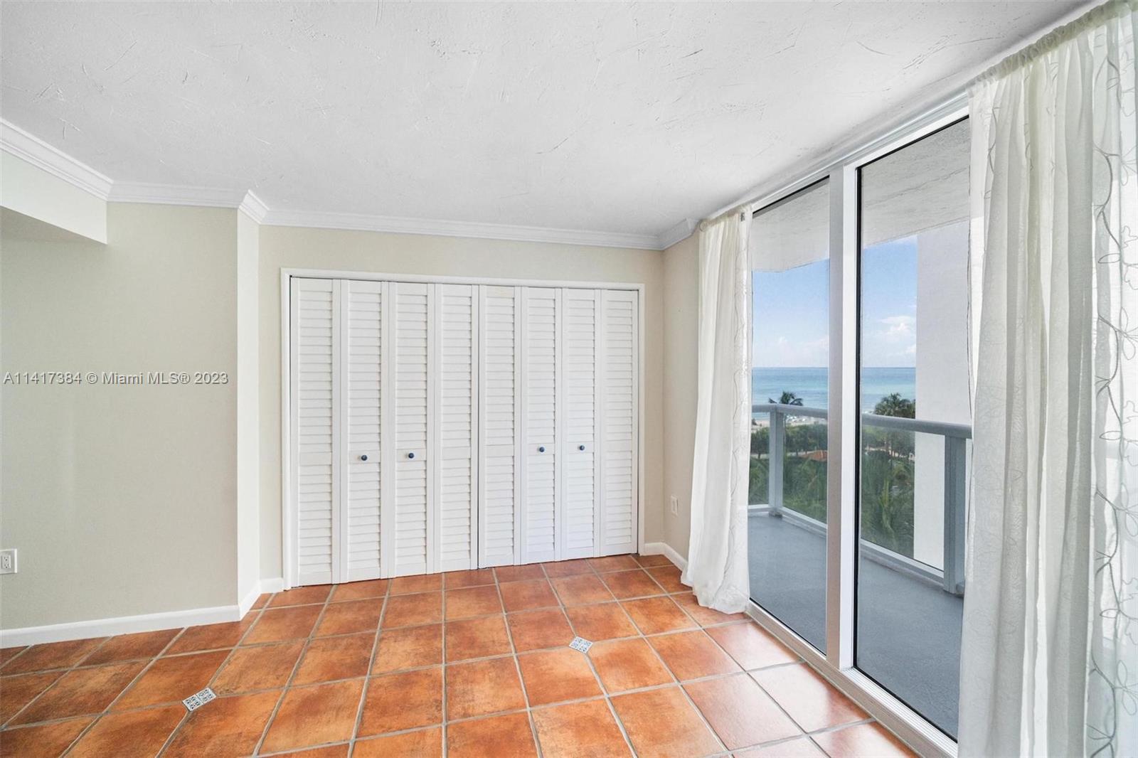 THE ROYAL CLUB CONDO - Residential