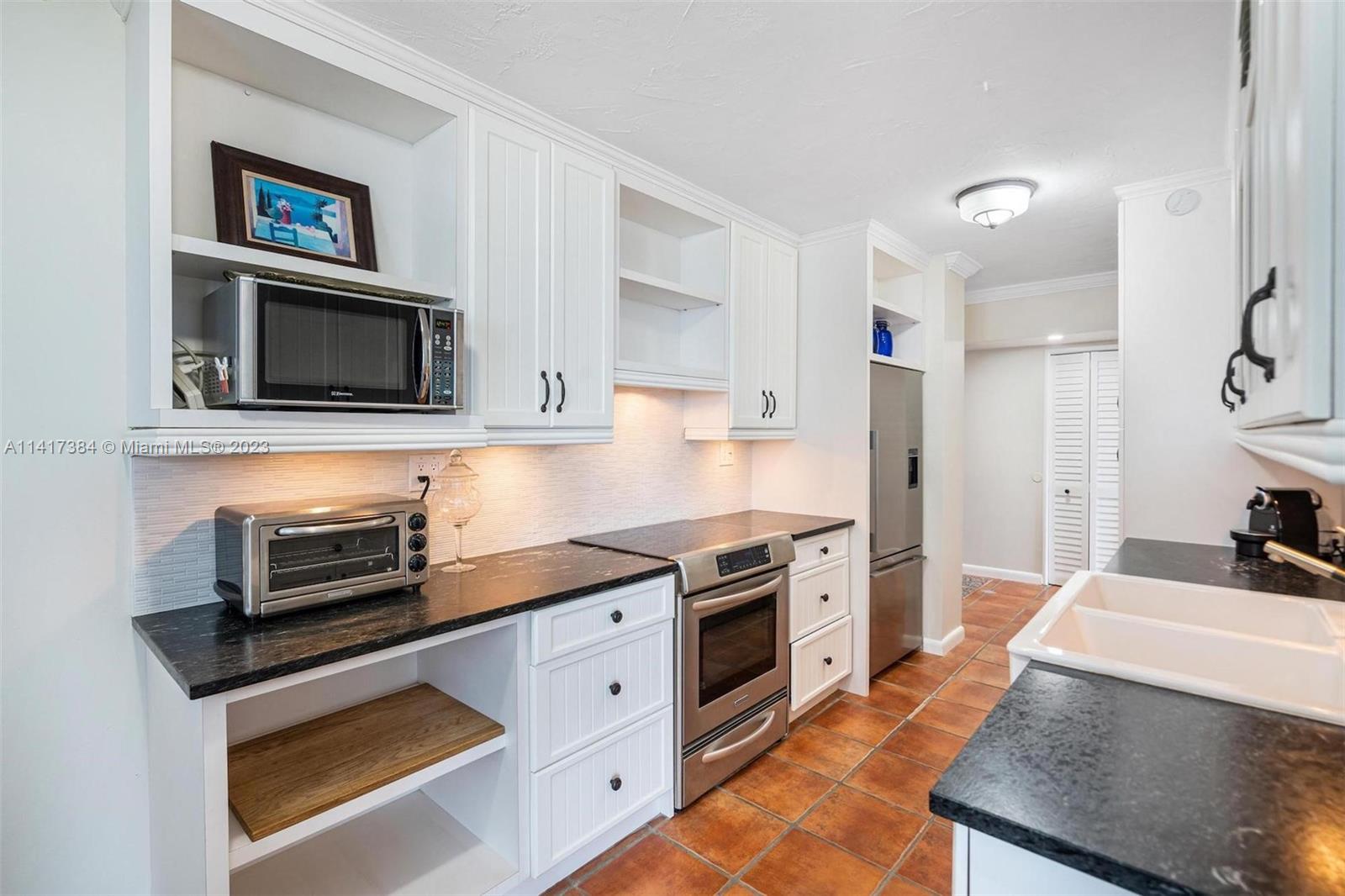 THE ROYAL CLUB CONDO - Residential