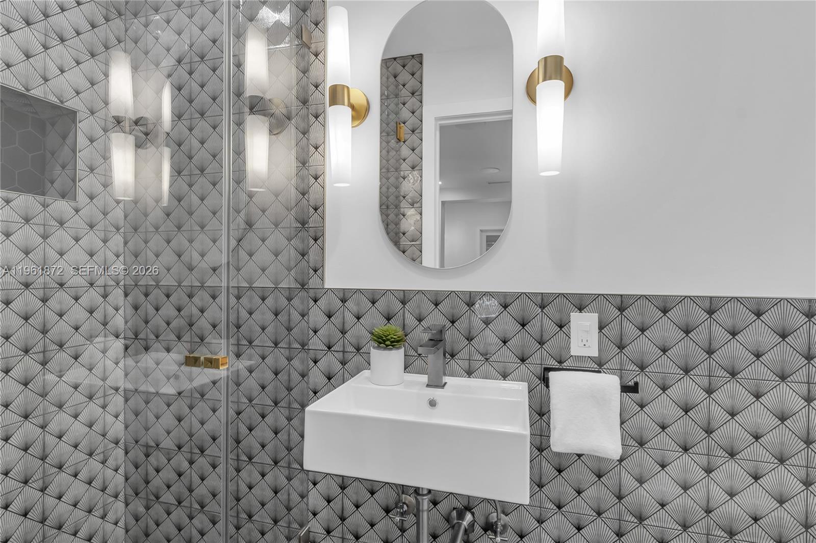 CORAL GABLES GRANADA SEC - Residential