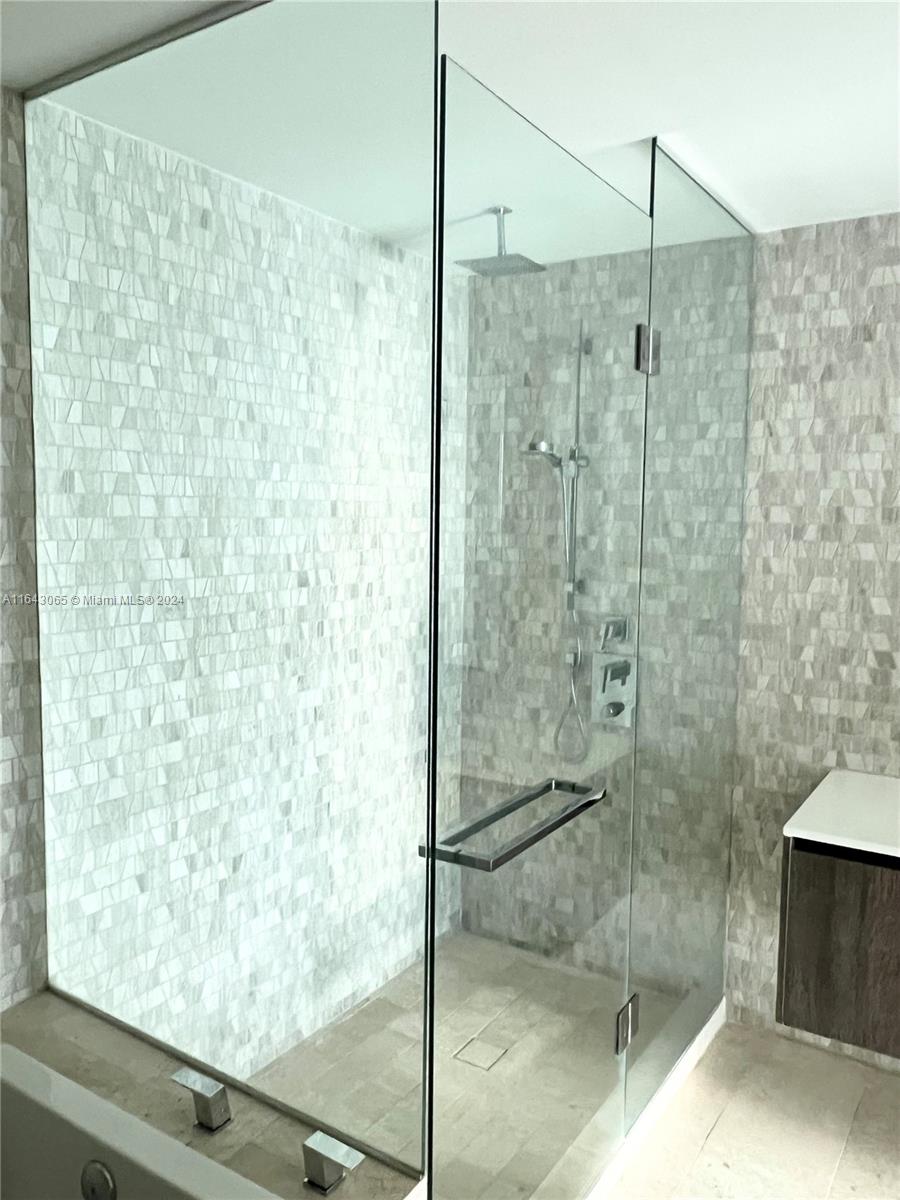 Reach-Brickell City Cente - Residential Lease