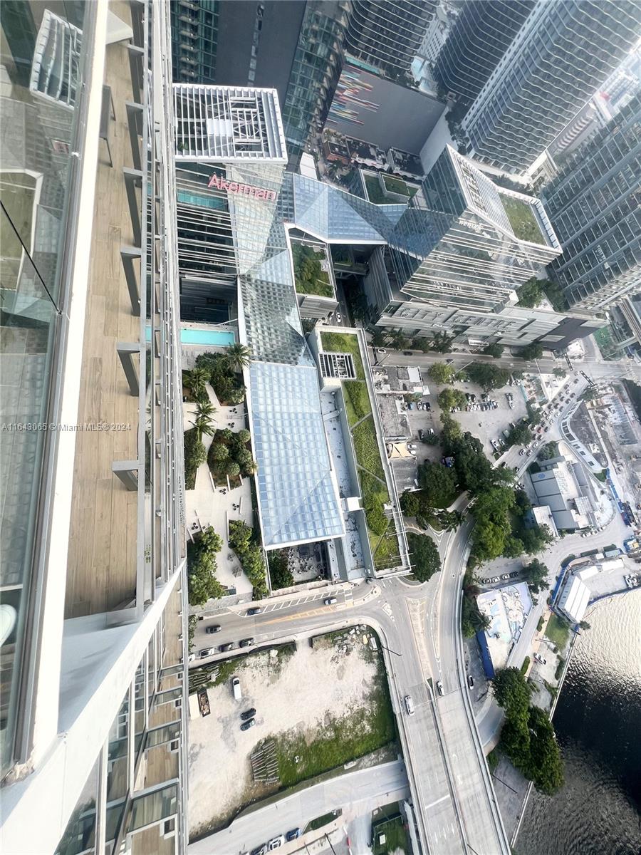 Reach-Brickell City Cente - Residential Lease